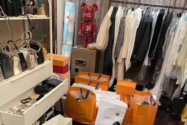 岚山区回收一线品牌衣服